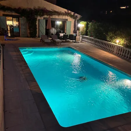 Сasa de vacaciones Paisible Dans La Verdure *